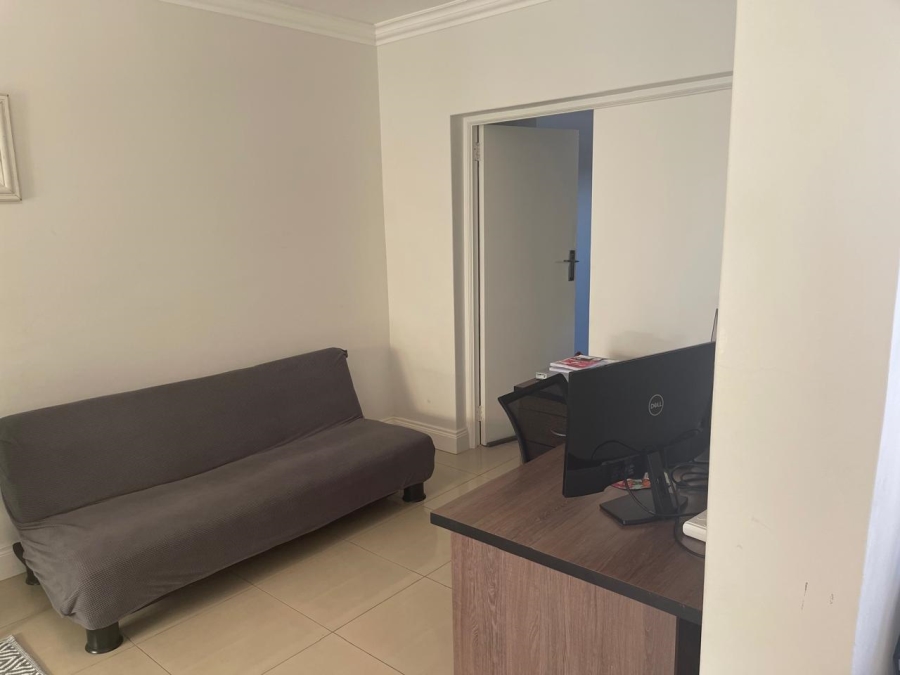 To Let 3 Bedroom Property for Rent in Summerstrand Eastern Cape